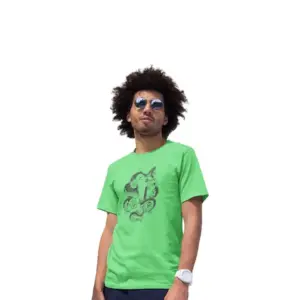 Frau mit Schlange Männer T-Shirt