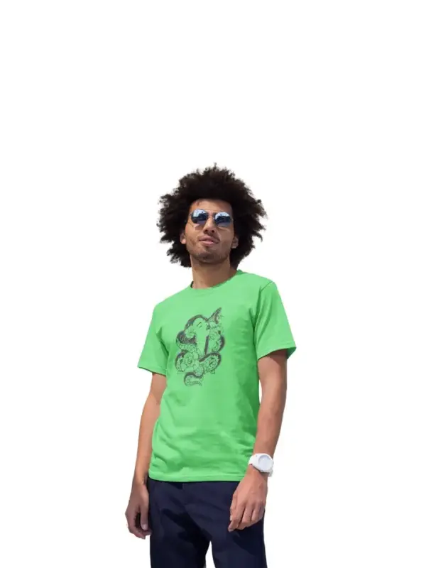 Frau mit Schlange Männer T-Shirt